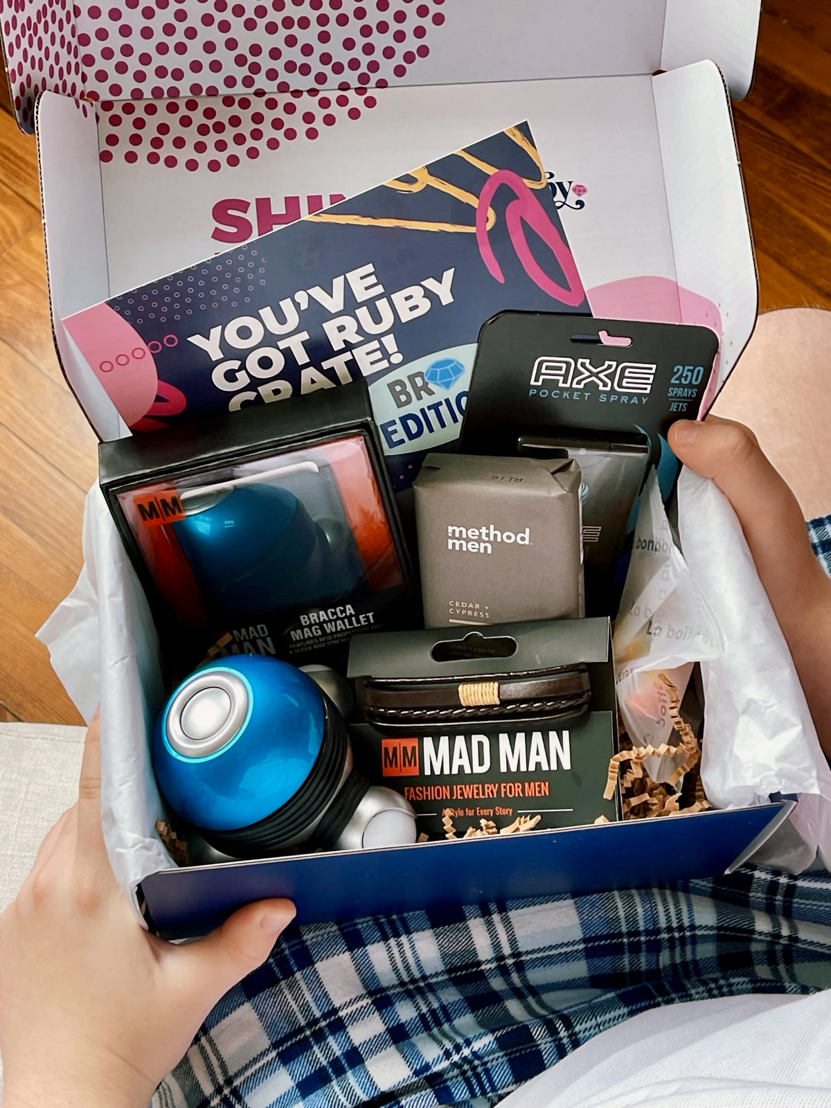 Bro Crate Seasonal Box | Ruby Crate